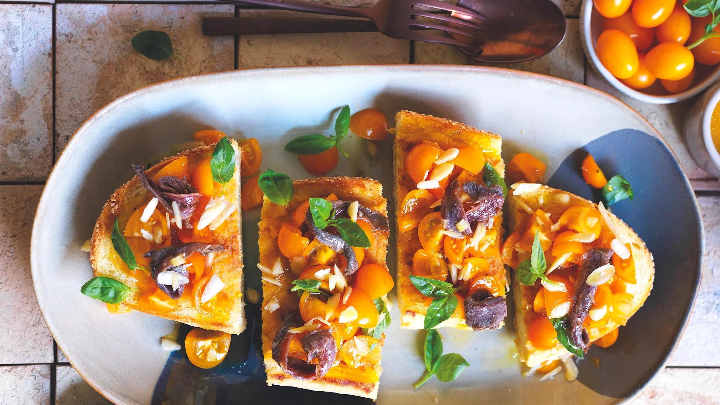Bruschetta mediterranea