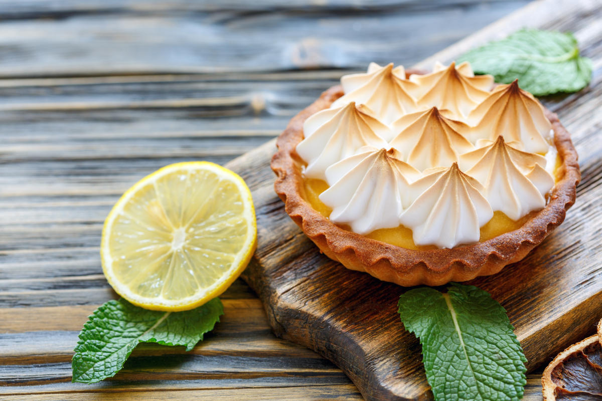 Tortino alla crema con meringa all'Italiana